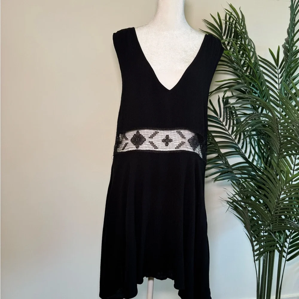 Free People Black Dress w Waist Cut Out Pattern - Medium - Picture 4 of 16